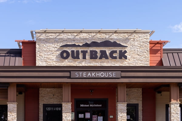 Outback Steakhouse Keto Hacks: Delicious and Low-Carb 9 Front of an Outback Steakhouse in Texas
