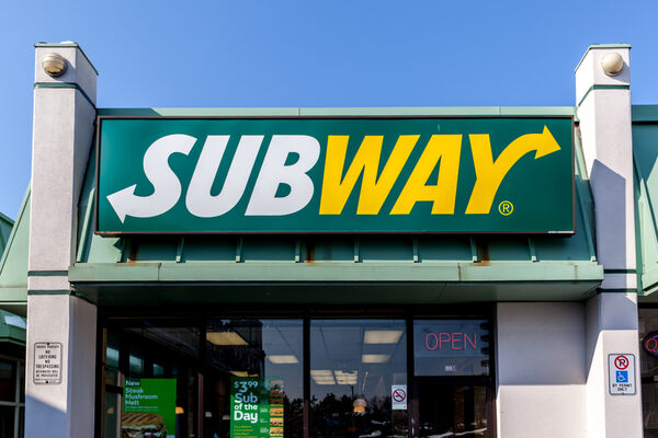 Subway Bread Calories Guide: Build Your Low-Cal Sandwich 7 The exterior of a Subway restaurant