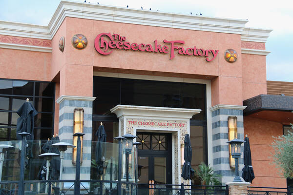 Cheesecake Factory Keto Menu: Indulge Without the Guilt 3 The exterior of a Cheesecake Factory restaurant