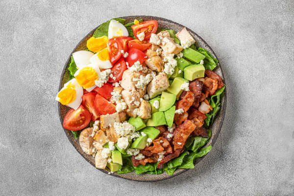 Cheesecake Factory Keto Menu: Indulge Without the Guilt 8 A large serving of Cobb salad
