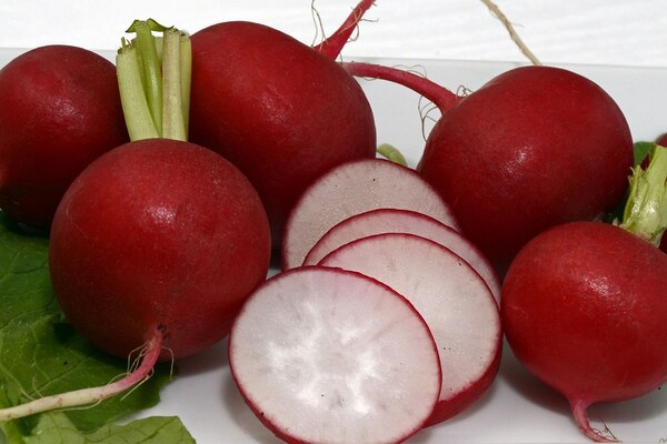 Roasted Radishes Recipe: A Flavor Explosion in Every Bite! 4 Red radishes sliced