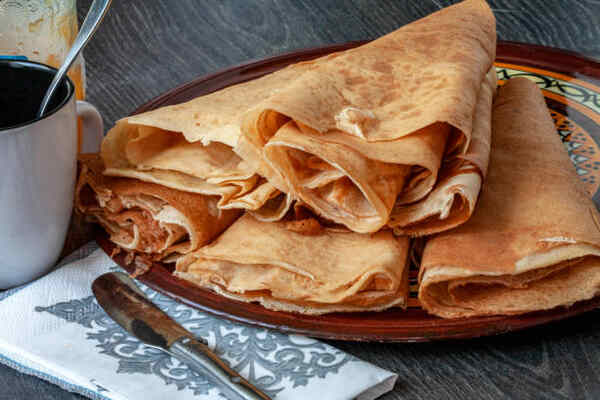 Japanese Crepes: A Mouthwatering Recipe You Can't Miss! 5 Crepes folded into cones