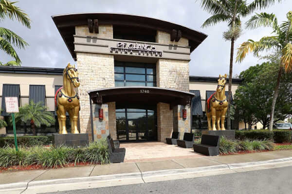 PF Changs Keto Menu: Unleashing Flavor Without the Carbs 7 The exterior of a PF Chang's restaurant