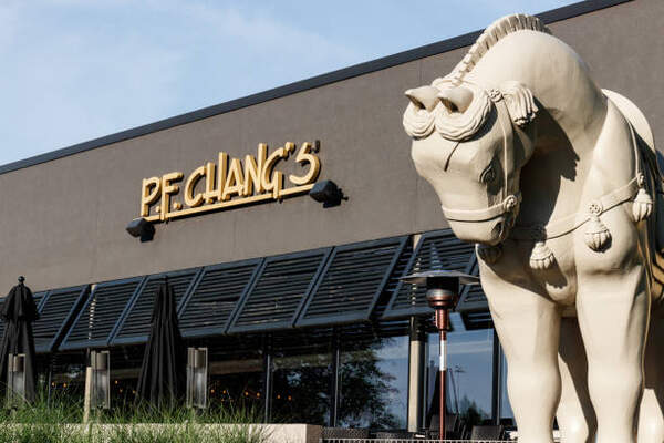 PF Changs Keto Menu: Unleashing Flavor Without the Carbs 2 The exterior of a PF Chang's restaurant