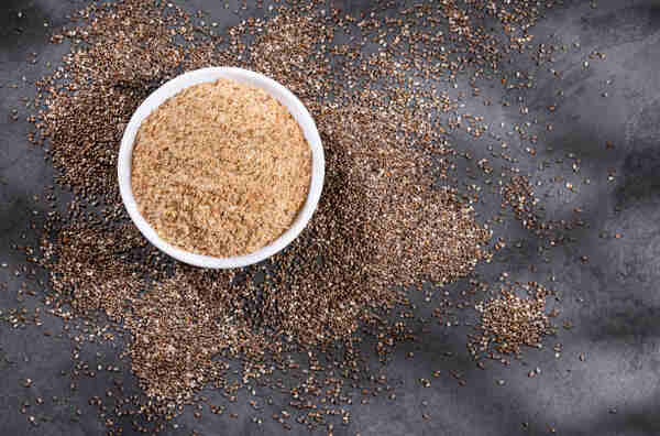 Keto Thickener: Low-Carb Substitutes for Culinary Mastery 12 Whole and ground chia seeds in a bowl