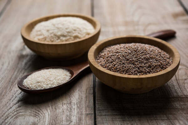 Keto Thickener: Low-Carb Substitutes for Culinary Mastery 11 Psyllium husks and psyllium powder in bowls