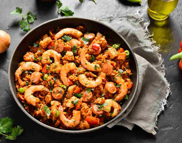 Keto Jambalaya Recipe: A Spicy Twist to Low-Carb Delight 3 Shrimp and chicken jambalaya in a pan