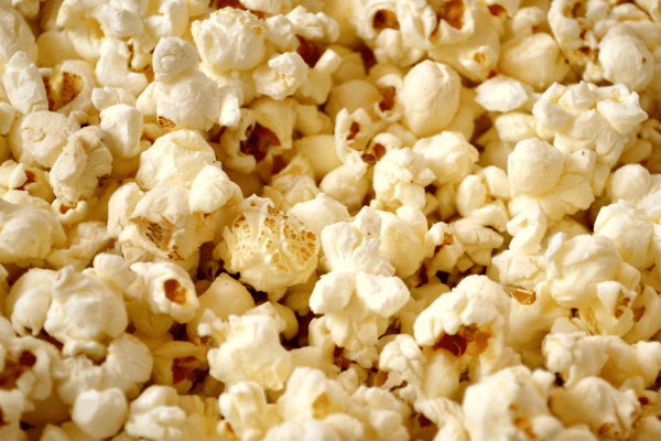 Understanding Carbs in Corn: Is it Good For Your Diet? 6 Carbs in Corn: Delicious Popcorn.