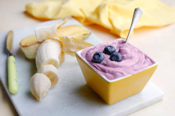 Does Banana Have Gluten? Here's What You Need to Know! 9 Blueberry-flavored banana-based ice cream