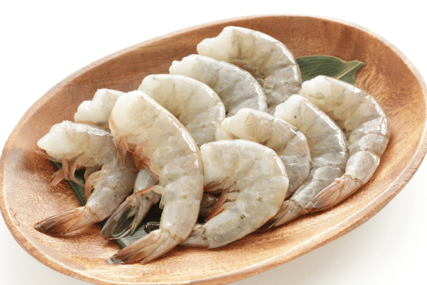 Keto Shrimp Scampi: Quick, Easy, & Low-Carb Recipe 4 Fresh, peeled shrimp ready for cooking.