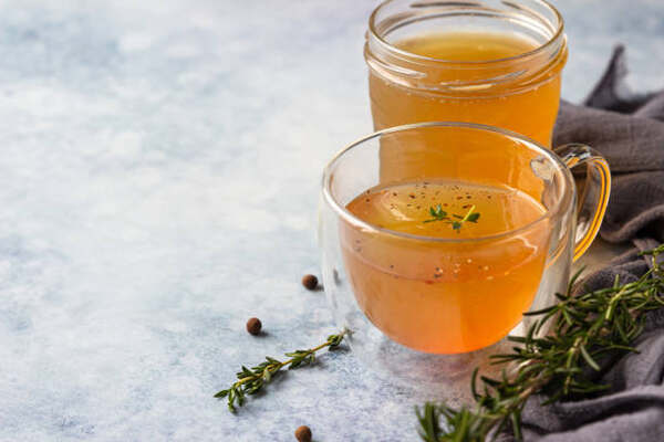 What to Drink During Intermittent Fasting: Hydration Tips 11 Bone and vegetable broth in glasses