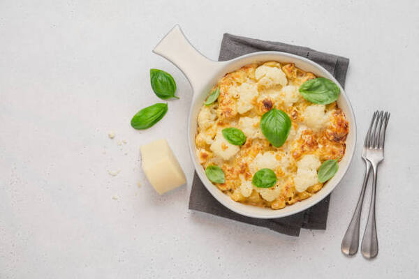 Keto Cauliflower Mac and Cheese: Low-Carb Comfort Food 7 Keto cauliflower mac and cheese in a baking dish
