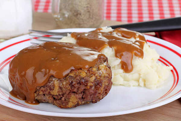 Flavorful Keto Steaks: Easy Recipes for Low-Carb Meals 3 Classic Salisbury steak and mashed potato topped with gravy
