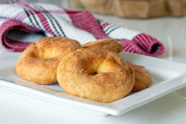 10 Delicious Keto Breakfast Without Eggs to Start Your Day 13 Homemade keto breakfast bagels