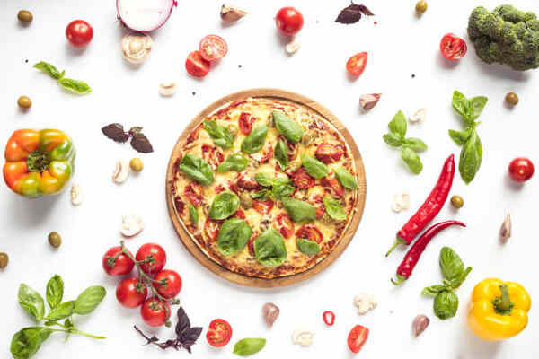 Crustless Pizza: Quick, Easy, and Delicious Low-Carb Pizza 6 Italian style pizza with cheese and vegetable toppings