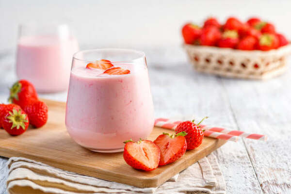 Starbucks Keto Hacks: Sip Your Way to Low-Carb Bliss 15 Homemade pink drink strawberry milkshake