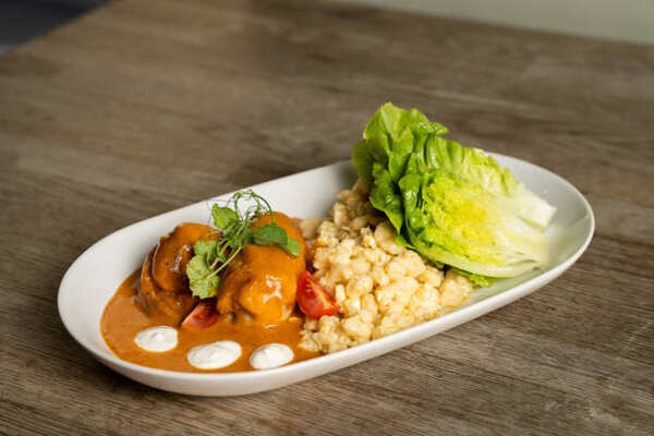 Easy Chicken Paprika in Crock Pot for a Cozy Dinner 6 Chicken paprika with egg noodles and side salad