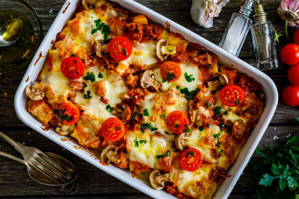 Delicious BBQ Chicken Casserole Recipe for Family Dinners 3 Pasta casserole with barbecue chicken breast, cheese, and diced tomatoes
