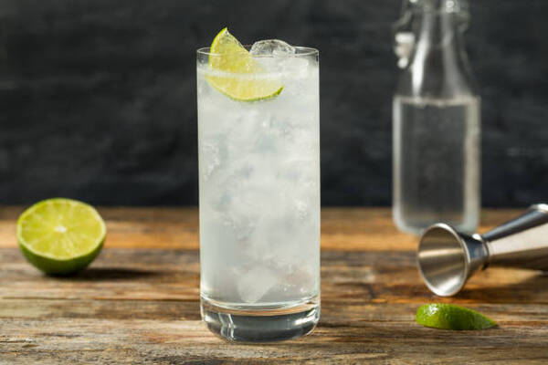 9 Easy Keto Alcohol Drinks for Summer Parties 8 Refreshing cold tequila ranch water cocktail with lime