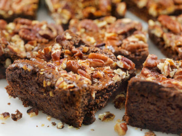 Quick and Simple Low-Carb Brownies You’ll Want Every Day 10 Gluten-free low-carb homemade brownies with pecans