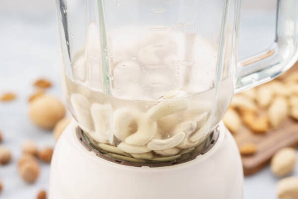 Easy Almond Milk Ice Cream Recipe with Just 4 Ingredients 6 Cashew nuts soaked in a blender