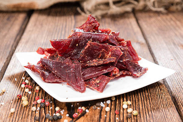 10 Quick and Easy Snacks With No Carbs to Curb Hunger 12 Homemade beef jerky seasoned with salt and pepper